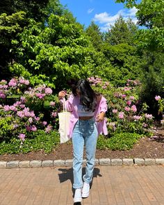 Cute White Converse Outfit, Converse Outfit White High Top, Outfit Whit Converse Platform, Pink High Top Platform Converse Outfit, Outfits With Light Pink Converse, White Low Top Platform Converse Outfit, Pale Pink Converse Outfit, Platform Converse Jeans Outfit, Platform Pink Converse Outfit