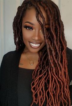 39 Stylish Crochet Hairstyles to Inspire in 2022: Crochet Hair Photos Braids To Faux Locs, Locs Colors, Hairstyles Crochet, To Braids, Crochet Locs, Braid Videos, Crochet Hairstyles, Crochet Styles, Short Weave