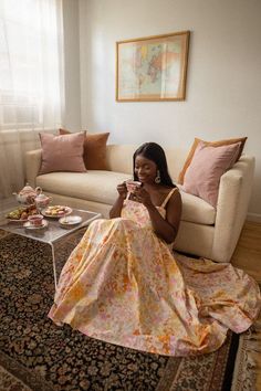 Planning to host a fun tea party at home? Here's everything you'll need, to know how to host a casual tea party at home with friends. African Tea Party, African Tea, All Things Black, Classic Summer Outfits