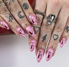 Love Hate Nails, Breakup Nails, Writing On Nails, Chappell Roan Nails, Nail Art Letters, Alt Nails Designs, Word Nails, Heart Nail Art Designs, Tattoo Nail Art