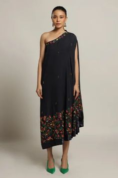 Shop for Sejal Kamdar Blue Crepe One Shoulder Embellished Kaftan for Women Online at Aza Fashions One Shoulder Kaftan, Kaftan For Women, Bead Embellishment, Beaded Neckline, Satin Color, Fashion App, Aza Fashion, Shoulder Sleeve, Sleeve Type