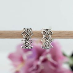 "925 Sterling Silver Floral Design Huggie C Hoop Design Women Stud Earrings, Wedding jewelry, Bridesmaid gifts, Gift for Her, Minimalist Earrings, Gift for Women, Birthday Gift, Gift for Him, Wedding Gift, Personalized Gifts, Gift for Mom, Earrings for Women, Silver Earrings, Anniversary Gifts, New Year Gifts, Best Friend Gifts, Girlfriend Gift, Handmade Jewelry, Birthstone jewelry, Minimalist Earrings, Filigree Earrings, Personalized Gifts,Bridesmaid Gifts,Groomsmen Gifts,Engagement Gifts,Weddi Women Stud Earrings, Gifts Bridesmaid, Gift Valentines Day, Art Earrings, Hoop Design, Etsy Bridesmaid Gifts, Personalized Bridesmaid Gifts, Mesopotamia, Velvet Pouch