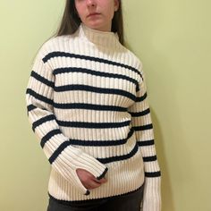 Warm Everyday Sweater From Zara, Never Before Worm, New With Tags. Loose Fit, Perfect For Winter. Trendy White Zara Sweater, Casual Striped Zara Sweater, Zara Strappy, Zara Knitwear, Zara Bodysuit, Zara Sweatshirt, Everyday Sweater, Cropped Crewneck, Pink Bodysuit