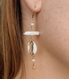 Biwa pearlCowry pearl shell14 karat gold fill leverbacksMeasurements:-3" lengthHandmade with love in Orange County Biwa Pearls, Ocean Jewelry, Earrings Design, Earring Ideas, Pearl Shell, Shell Earrings, Handmade Design, Diy Jewellery, Designer Earrings