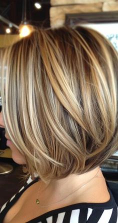 Blonde Highlighted Bob, Bob Haircuts With Highlights, Haircuts With Highlights, Trendy Bob Haircuts, Blonde Highlights Bob, Pixie Bobs, Medium Brunette Hair, Short Hair Brown, Golden Blonde Hair Color