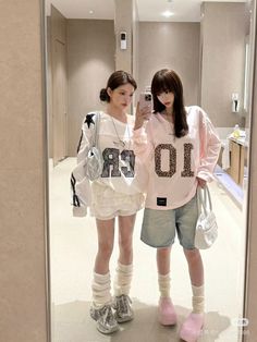 ID：459701595 on Xiaohongshu Pink Acubi, Idols Outfits, Acubi Fashion, Fits Inspo, Cute Fit, Cool Fits, Sporty Outfits