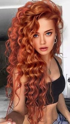 Red Haired Beauty, Ginger Hair Color, Red Hair Woman, Beautiful Red Hair, Long Red Hair, Redhead Beauty, Yellow Hair, Long Red, Ginger Hair