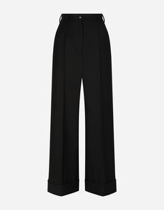 Twill culottes: Dolce high waist Front slant pockets Welt back pockets Belt loops Inner leg: 67.7 cm Hem: 30 cm Zipper and canneté-covered button with DG logo The model is 175 cm tall and wears a size IT 40 Made in Italy Chanel Pants, Black Culottes, Cargo Leggings, Woman Pants, Dg Logo, Trouser Style, Wool Pants, Classic Dress, Denim Coat