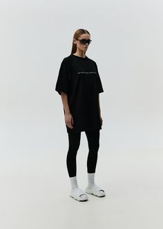 Oversized unisex t-shirt. The soft and breathable cotton material ensures all-day comfort, while the oversized fit that is flattering on all body types. Features a unique print in ALMZV edition. Material: 95% cotton, 5% elastane Model wears: L sizeModels height: 173 cm Unisex Black Short Sleeve T-shirt, Unisex Black T-shirt For Everyday, Oversized Short Sleeve T-shirt For Streetwear, Black Screen Print T-shirt For Everyday, Black Oversized Sporty T-shirt, Black Athleisure T-shirt For Loungewear, Black Oversized Athleisure T-shirt, Trendy Black Unisex T-shirt, Black Graphic Tee With Drop Shoulder