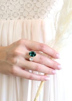 Emerald Cocktail, Emerald Ring Engagement Diamond, Smaragd Ring, Emerald Crystal, Green Emerald Ring, Crystal Green, Aqua Mint, Lab Created Emerald, Modern Accessories