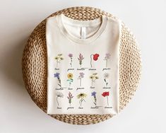 Wildflower Shirt Botanical Shirt Womens Wildflowers Graphic - Etsy Wildflower Shirt, Botanical Shirt, Botanical Illustrations, Floral Gifts, Botany, Cute Shirts, Nature Lover, Types Of Shirts, Peace And Love