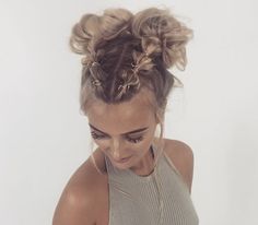 Girl Hair Dos, Hippie Hair, Dance Hairstyles, Hairdos For Short Hair, Hair Affair, Hair Brained, Big Hair