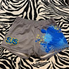 Brand New Sjs Cheer Shorts! They Are A Size Medium! These Are From Varsity But The Tag Got Taken Out! Super Comfy Cheer Shorts, Keto Transformation, Shorts Athletic, Athletic Shorts, Size Medium, Womens Shorts, Brand New, Grey, Women Shopping