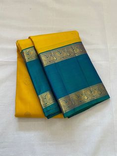 Gold Blouse Designs, Saree Combination, Saree Colours, Saree Color Combinations, Fashion Jewelry Necklaces Gold, Gadwal Sarees, Kuppadam Pattu Sarees, Designer Saree Blouses, Silk Thread Bangles Design