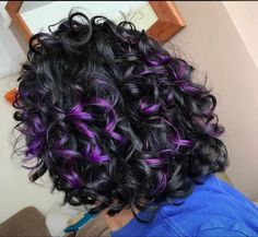 Dye Curly Hair, Curly Hair Coloring, Curly Purple Hair, Curly Hair Color Ideas, Curly Hair Color, Hidden Hair Color, Dyed Curly Hair, Highlights Curly Hair, Hair Color Underneath