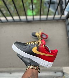 Mens Vans Shoes, Custom Painted Shoes, Nike Shoes Air Force, Air Force 1s, Kicks Shoes, All Nike Shoes, Shoes Sneakers Jordans, Nike Air Shoes, Mens Nike Shoes