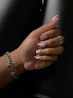 Nail Inspo Acrylic Chrome, Nails Acrylic Short Chrome, Cute Short Nail Sets Chrome, Silver Birthday Nails Short, Short Acrylic Full Set, Short Acrylic Nails Diamond Designs, Chrome Acrylic Nails Short, Sliver Nails Short, Chrome Frenchies Nails