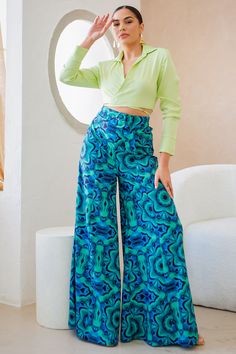 high waisted wide pants in green Super Wide Leg Pants, Workout Pants, Kiwi, Leg Pants, Spring Outfits, Wide Leg Pants, Quality Fabric, Unique Style, Maxi Skirt