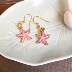 (Nwt) Gold And Pink Star Fish Earrings Fashion Jewelry Pink Starfish Charm Jewelry, Pink Starfish Jewelry For Gift, Pink Star Jewelry With Starfish Charm, Pink Star-shaped Jewelry With Starfish Charm, Pink Beach Jewelry With Matching Earrings, Pink Jewelry With Matching Earrings For Beach, Pink Dangle Earrings For Beach, Handmade Pink Star-shaped Jewelry, Fish Earrings