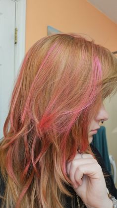 Ginger Pink Highlights, Ginger Hair With Colored Streaks, Ginger Hair With Red Highlights, Natural Red And Pink Hair, Red Hair Blonde Streak Bangs