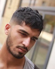 A complete guide to stylish haircuts for thick-haired men 15 ideas - Fall Update 2024 Texture Crop Haircut Men, Hair Clipper Sizes, Short Textured Haircuts, French Crop, Textured Crop, Crop Haircut, Textured Haircut, Crop Hair, Afro Textured Hair