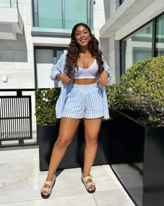 Nqobile Khwezi Instagram, Beach Wear For Women Outfits Casual, Nqobile Khwezi Outfits, Picnic Wears For Ladies, Summer Styles 2024 Women, Picnic Style Outfit, What To Wear To Picnic Outfit Ideas, Picnic Clothes Outfits Style, Casual Holiday Outfits Summer