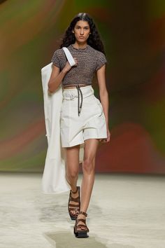 Spring Ready To Wear, Hermes Clothes, Indie Chic, Knitwear Trends, Spring 2023 Ready To Wear, 2023 Ready To Wear Collection, 2023 Ready To Wear, Fresh Outfits, Moda Paris