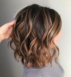 Dark Chocolate Hair with Caramel Balayage Dark Chocolate Hair, Long Bobs, Brunette Bob, Womens Haircuts Medium, Medium Brown Hair, Skirt Diy, Shoulder Length Bob, Medium Layered Haircuts, Wavy Bob