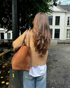 #brunettebalayagehair #hair Hairstyles For Long Brown Hair, Subtle Hair Color, Mindful Shopping, Layering Techniques, Capsule Wardrobe Minimalist, Wardrobe Minimalist, Aesthetics Fashion, Medium Haircuts, High Fashion Runway