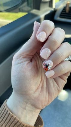 Pumpkin Nails Simple, Pumpkin And Ghost Nails, Ghost Nails Short, Ghost Nail Designs, Ghost Halloween Nails, Cute Ghost Nails, November Nail Art, Artsy Nails, November Nail