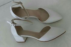 Low Heel Shoes For Women, Classic Fitted White Wedding Shoes, White Short Heels, White Low Heels, Low Heel Wedding Shoes, Bride Shoe, Graduation Shoes, Bridal Shoes Low Heel, White Block Heels