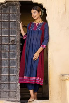 Checks Kurti Designs, Madras Checks, Ladies Suit Design, Cotton Suit Designs, Cotton Tops Designs, Silk Kurti Designs, Velvet Dress Designs