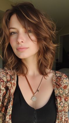 "Unleash Your Style: Eye-Catching Hair Ideas for Pinterest" Long To Short Hair, Girl Haircuts, Hair Transformation, Layered Haircuts, Hair Dos, Beauty Secrets, True Beauty