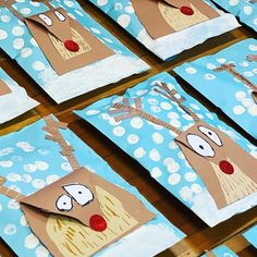 Adapted Art, Paper Animal Crafts, First Grade Crafts, Holiday Art Projects, First Grade Art, Christmas Art Projects, Kindergarten Crafts, Christmas School, Kindergarten Art