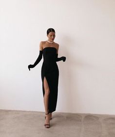 Photoshoot Vintage, Prom Dress Inspo, Fest Outfits, 파티 드레스, Looks Street Style, Prom Outfits, Online Fashion Store, Gala Dresses