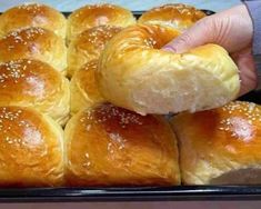 MILK BRIOCHE – Best Fluffy like cloud and super soft - Easy Recipes Idea Brioche Rolls, Homemade Chocolate Chips, Bread Alternatives, Mama Recipe, Green Ideas, Bobby Flay, Bariatric Recipes, Food Website