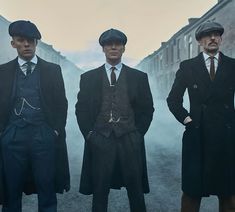 Peaky Blinders Merchandise, Peaky Blinders Season, Peaky Blinders Series, Men In Suits, Peaky Blinders Wallpaper, Peaky Blinders Suit