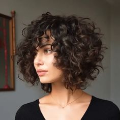 Short Curly Stacked Haircut, Inverted Bob Curly Hair Short, Curly Hair Inverted Bob, Naturally Curly Short Hairstyles, 2c Short Haircut, Short Thick Curly Haircuts, Short Haircuts For Thick Curly Hair, Short Curly Hair Bob Natural Curls, Short Curly Inverted Bob