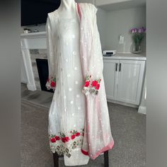 3 Piece Pure Chiffon Suite White Organza Dupatta For Spring, Spring White Organza Dupatta, White Dupatta For Spring Party, White Georgette Dupatta For Spring, Elegant Fitted Long Dupatta, Elegant Long Fitted Dupatta, Elegant Chiffon Dupatta, Elegant Fitted Chiffon Dupatta, Fitted Sheer Elegant Dupatta