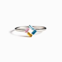 This personalized baguette birthstones ring is a perfect gift for a mother, or for anyone who wants a reminder of their loved ones! It's fun to choose from 3 stones, 4 stones, 5 stones or 6 colored stones to represent all of the family members. Don’t miss out on this mother’s ring for Mother’s day or birthday. Birthstones Ring, Matching Couple Rings, Mothers Ring, Family Story, Clover Jewelry, Hand Rings, Picture Necklace, Ring Bracelet Chain, Mother Jewelry