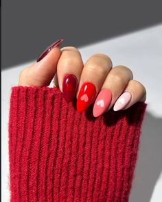 Nails Gradient, Spring Break Nails, Valentines Day Nails, Heart Nail Designs, Magic Nails, Broken Nails, Happy Nails, Nail Idea, Almond Nail