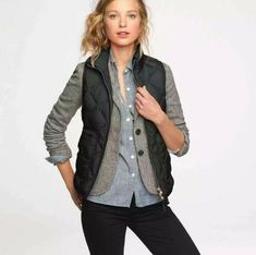 J. Crew Excursion Black Quilted Puffer Vest in Black size XS style 92465 NWT. Quilted Vest Outfits For Women, Green Vest Outfit, Quilted Vest Outfit, Vest Outfits For Women, Sleeveless Jacket, Outfits For Women, Vest Fashion, Vest Outfits, Quilted Vest