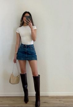 Feminine Neutral Outfits, Going Out Jeans Outfit Night, Casual Date Outfit Summer, Look Legging, Looks Country, Skandinavian Fashion, Ootd Fall, Looks Party, Looks Street Style