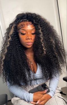 Free Side Part Curly Wig, No Part Curly Wig Black Women, Curly Wig Birthday Hairstyles, Side Part Curly Lace Front Wig, Messy Edges On Wig, Fluffy Wigs For Black Women, No Part Side Part Curly Wig, Side Part Curly Hair Wig