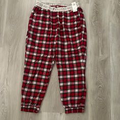 Never Been Worn New With Tags Red Plaid Soft And Cozy Hollister Pj Pants, Red Relaxed Fit Bottoms For Loungewear, Casual Plaid Bottoms For Lounging, Casual Plaid Lounging Bottoms, Casual Plaid Lounge Pants, Plaid Long Pants For Lounging, Red Bottoms With Pockets For Loungewear, Red Lounge Bottoms With Pockets, Red Loungewear Bottoms With Pockets