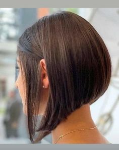 Stylish Bob Haircut, Haircut Ideas For Girls, Short Inverted Bob, Short Inverted Bob Haircuts, Inverted Bob Haircut, Haircut Ideas Trendy, Sleek Short Hair, Cute Bob Haircuts, Haircut For Fine Hair