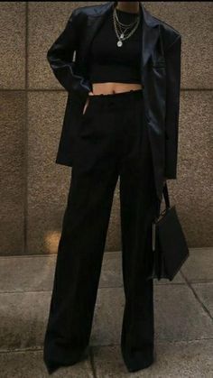 Black Dress Pants Outfits, Classy Black Outfits, Semi Formal Mujer, Outfit Formal Mujer, Full Black Outfit, Black Blazer Outfit, Dress Pants Outfits, Black Pants Outfit, Black Flare Pants