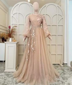 Ootd Kondangan Dress, Prom Dress Hijab, Dress Kondangan Hijab, Bridesmaids Hijab, Gaun Tulle, Floral Evening Gown, Muslimah Wedding Dress, Dress Bridesmaids, Gowns Dresses Elegant