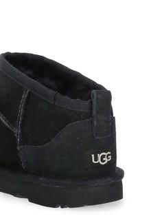 - Black UGG suede leather chelsea boots for girl - Round toe - Rear UGG logoed patch - Rubber sole with treadComposition: 60% Wool, 40% Lyocell Lining:, 100% Polyester Sole:, 100% Rubber Ugg Ultra Mini Boots, Ultra Mini Boots, Ugg Ultra Mini, Mini Boots, Black Uggs, Sheepskin Boots, Balenciaga Bag, Kenzo Kids, Leather Chelsea Boots