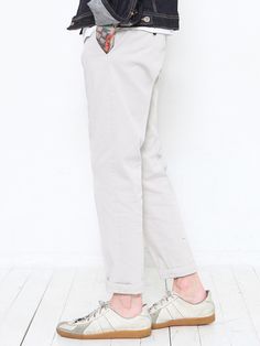 Editor's NotesCP 306 Washed Tapered Fit Cotton Pants Light Grey from HALBKREIS is a tapered-fit pants product made with stretchy fabric of a suitable thickness for spring and autumn.- Tapered fit- Button detail- Pocket details- High quality stitchesMeasurements (in.)- S / M / L / XL- Length: 37.0 / 37.4 / 37.7 / 38.1 in.- Waist: 15.3 / 16.3 / 17.3 / 18.3 in.- Thigh: 12.0 / 12.4 / 12.7 / 13.1 in.- Crotch: 9.8 / 10.2 / 10.6 / 11.0 in.- Hem: 6.2 / 6.5 / 6.7 / 7.0 in.*Model InformationModel1- Height: 5'8 Weight: 138.8 lbs. Size: SModel2- Height: 6'0 Weight: 147.7 lbs. Size: MModel3- Height: 5'9 Weight: 158.7 lbs. Size: MModel4- Height: 6'0 Weight: 136.6 lbs. Size: MComposition & Care- 97% Cotton, 3% Polyurethane- Dry Clean OnlyDesigner- by HALBKREIS Summer Tapered Leg Elastane Pants, Summer Stretch Tapered Leg Pants, Spring Business Casual Cotton Bottoms, Fitted Ankle-length Chinos For Spring, Spring Slim Fit Tapered Leg Pants, Fitted Spring Chinos With Tapered Leg, Fitted Tapered Leg Spring Chinos, Spring Fitted Tapered Leg Chinos, Summer Stretch Tapered Leg Chinos